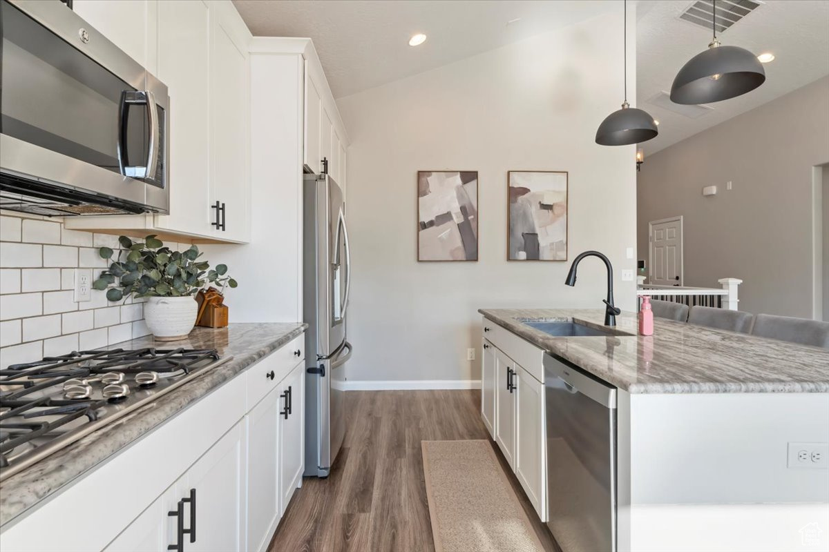 ANTHEM ARCHES - Residential