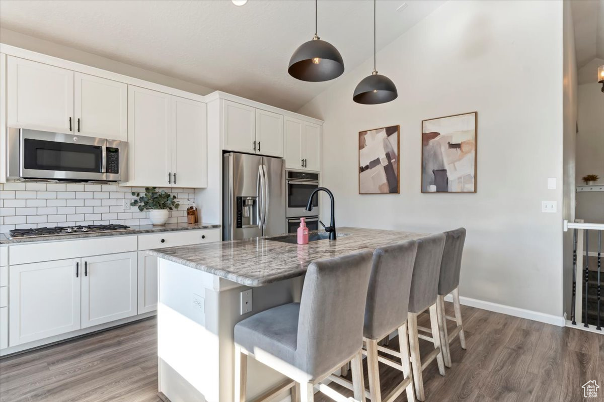 ANTHEM ARCHES - Residential