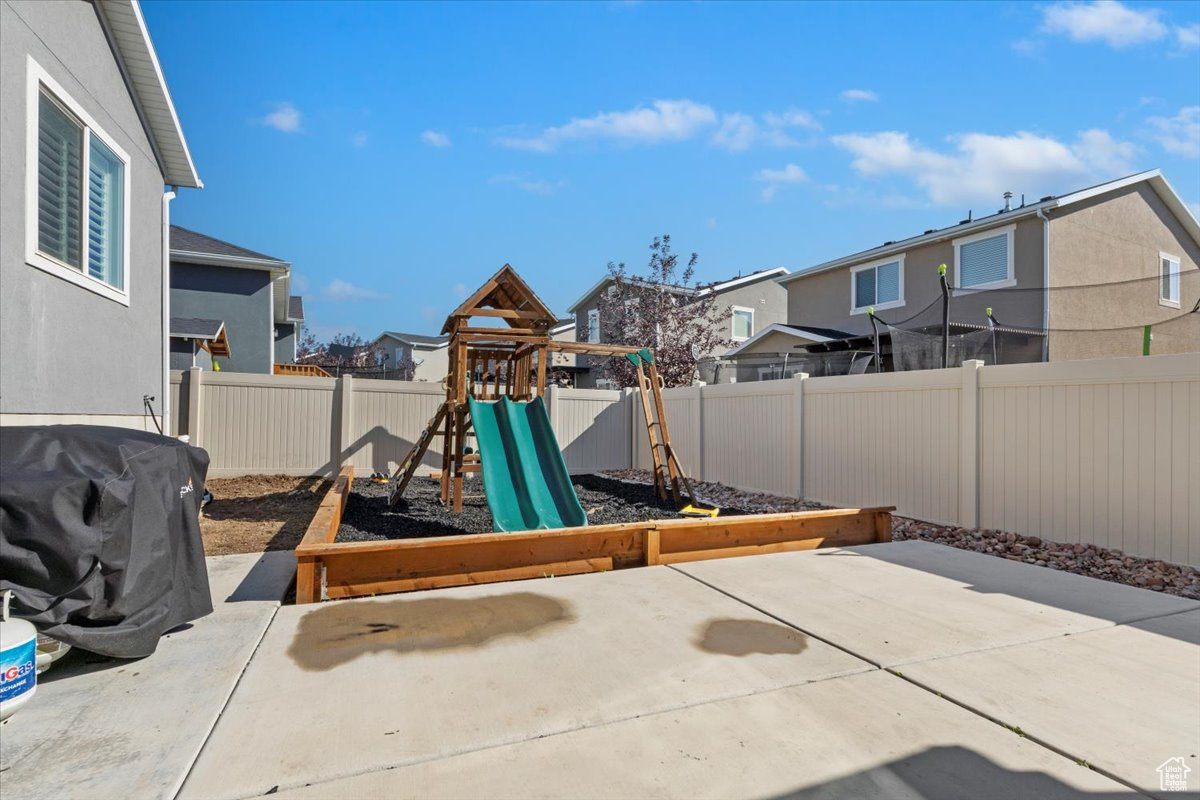 ANTHEM ARCHES - Residential