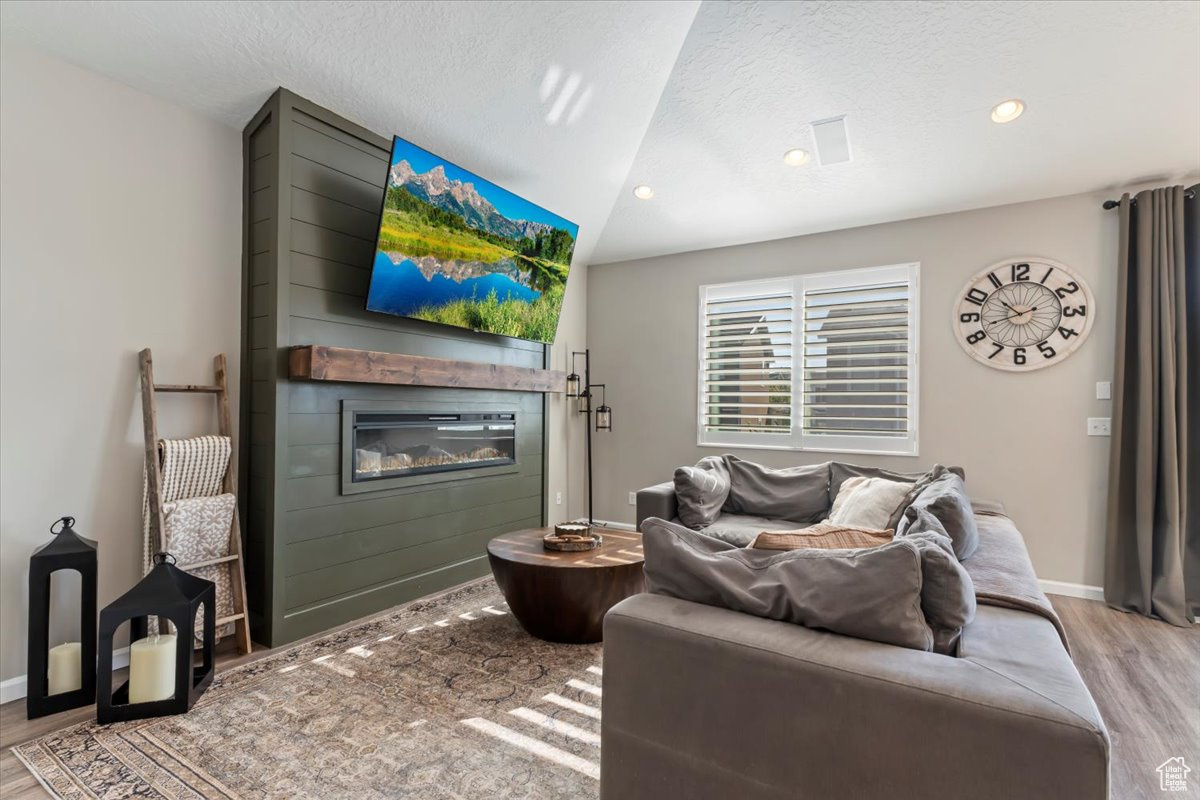 ANTHEM ARCHES - Residential
