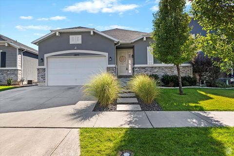 Photo of 12073 TOWER ARCH LN S, Herriman, UT 84096 (MLS # 2116297)