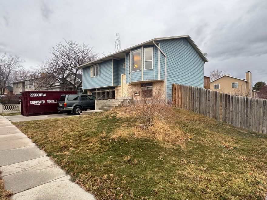 Potential, potential, potential.  This 3 bedroom 1.5 bath home is located in a great location close to shopping and easy access to Mountain View Corridor.  Home is a perfect for an easy flip or fixer upper with instant equity.  Home is being sold "AS-IS".