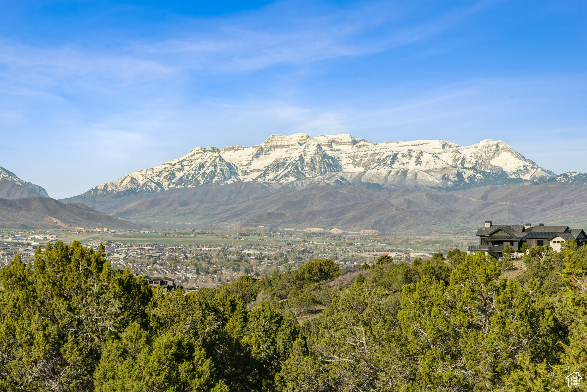RED LEDGES - Land