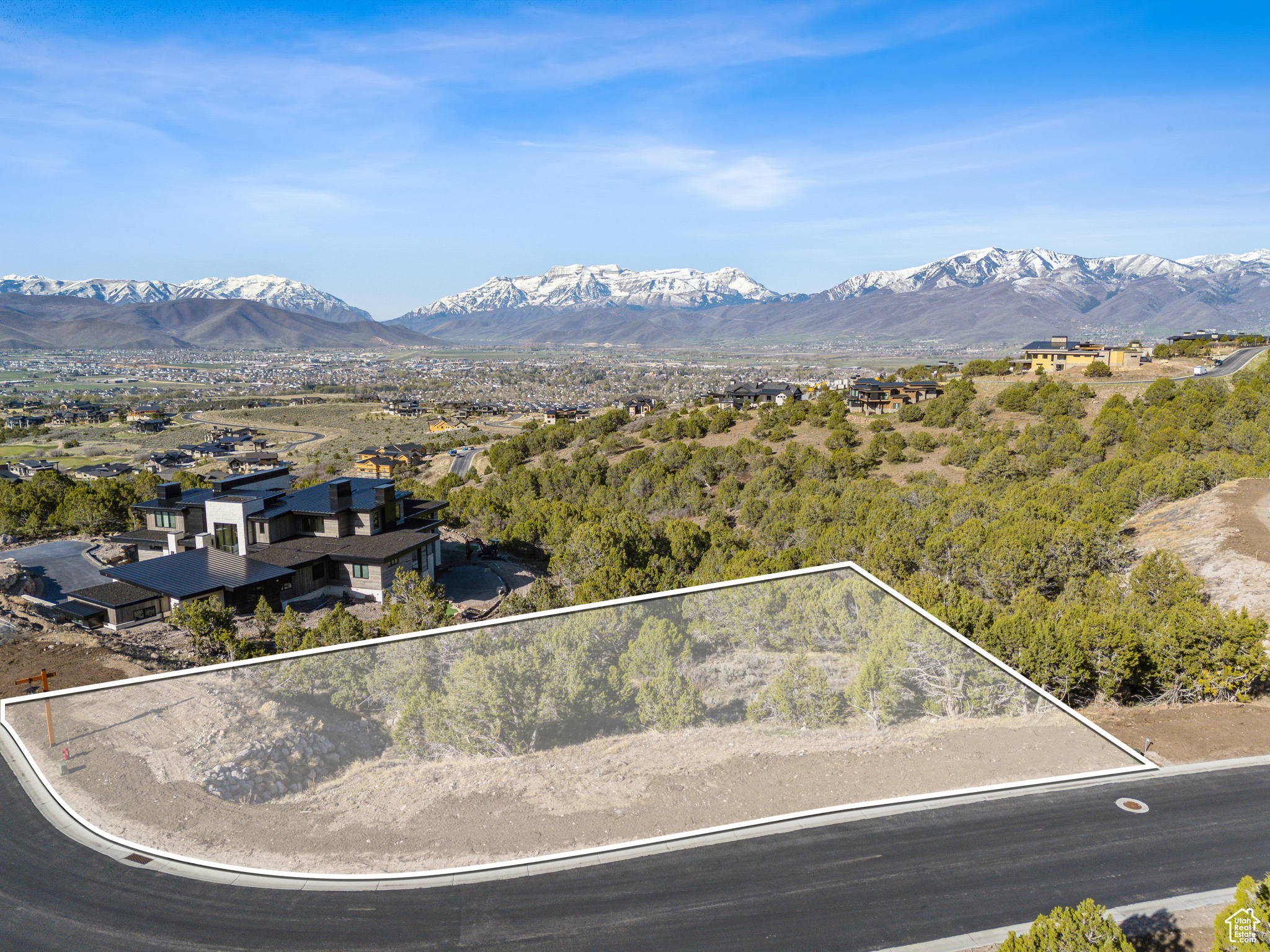 RED LEDGES - Land