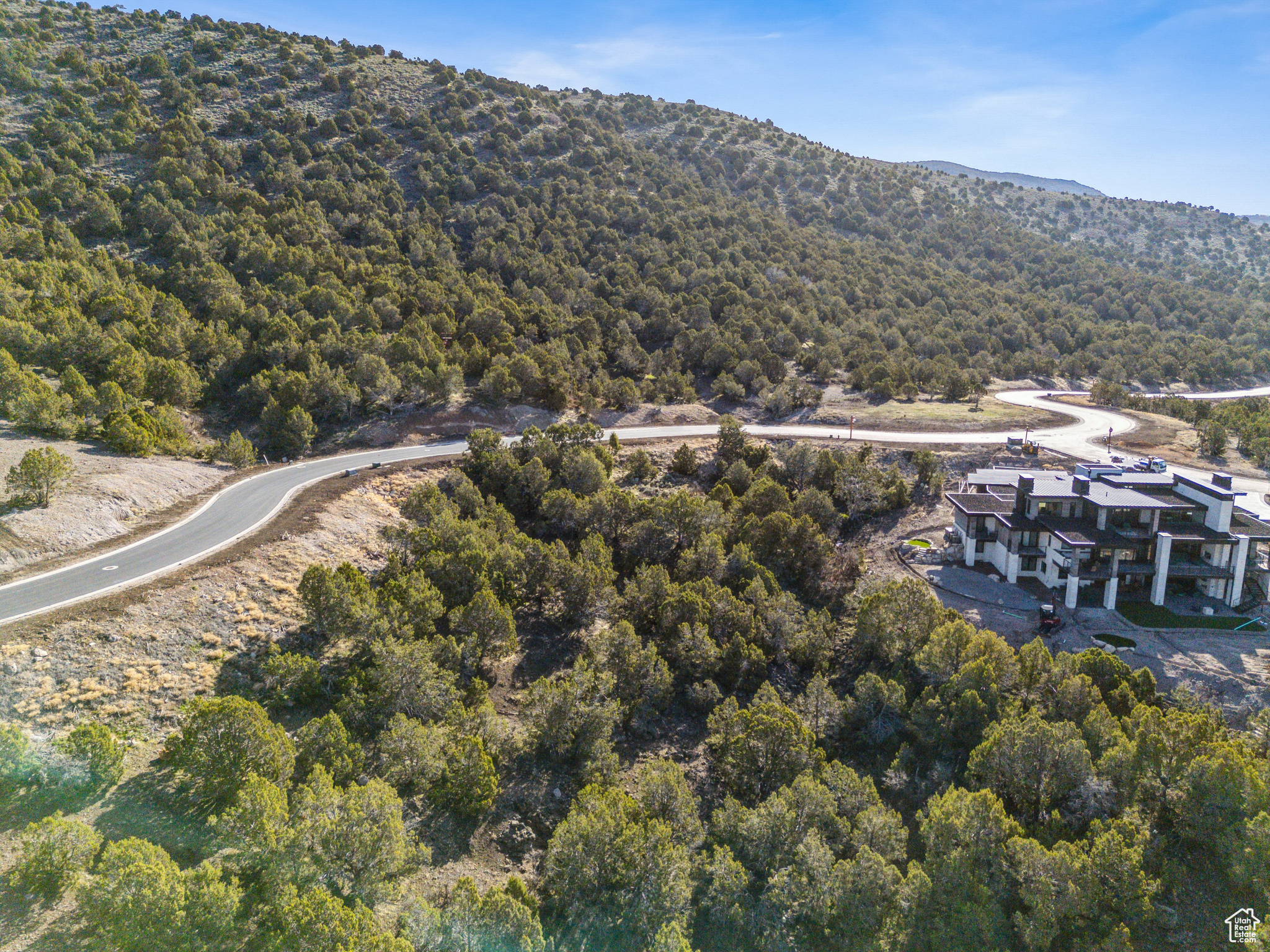 RED LEDGES - Land