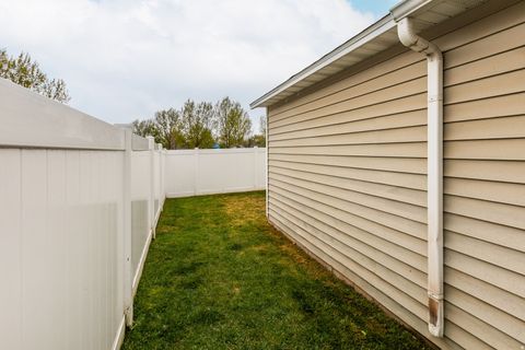 Tiny photo for 137 N 700 W, Spanish Fork, UT 84660 (MLS # 2147892)