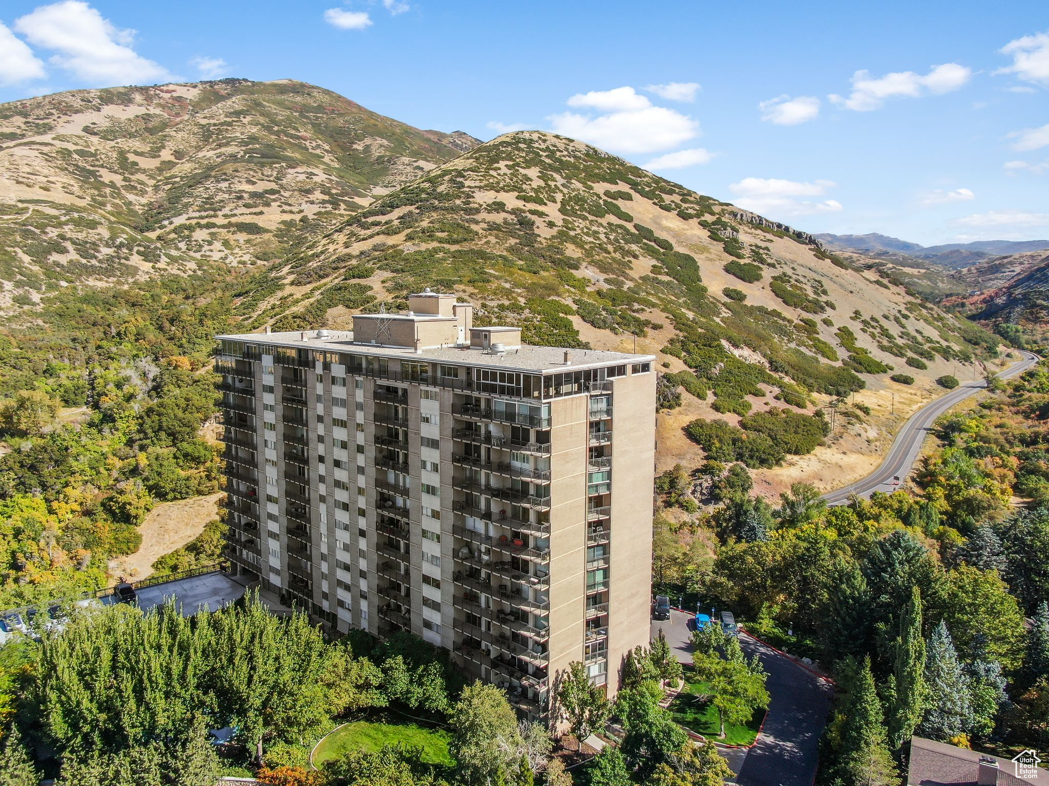 CANYON CREST - Residential