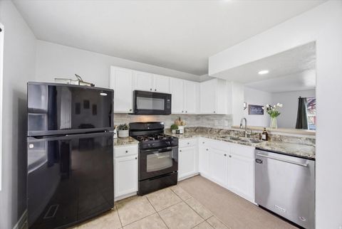 Tiny photo for 7939 N DUNDEE DR, Eagle Mountain, UT 84005 (MLS # 2142823)