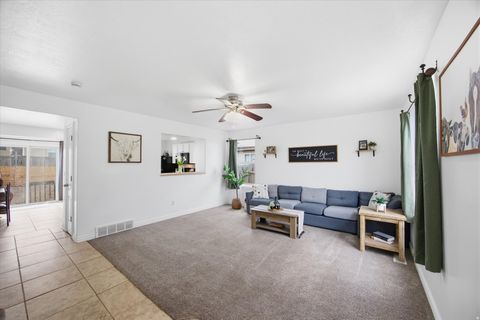 Tiny photo for 7939 N DUNDEE DR, Eagle Mountain, UT 84005 (MLS # 2142823)