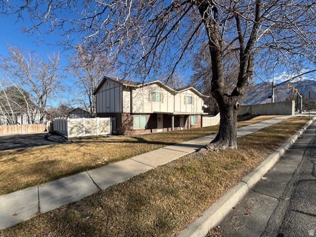 Photo of 1997 E PARKRIDGE DR, Salt Lake City, UT 84121 (MLS # 2136403)