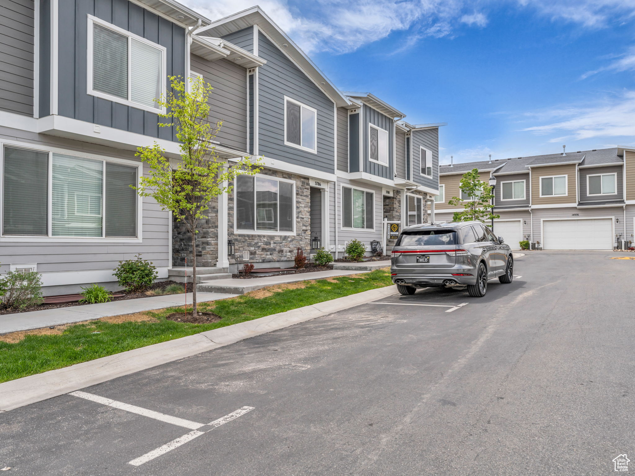 3786 W Soft Whisper Way, Herriman, Utah image 3