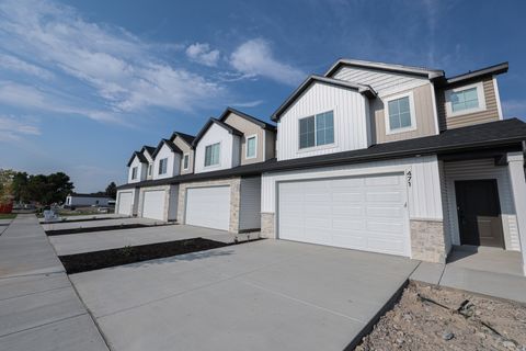 Tiny photo for 595 N 300 W, Smithfield, UT 84335 (MLS # 2127601)