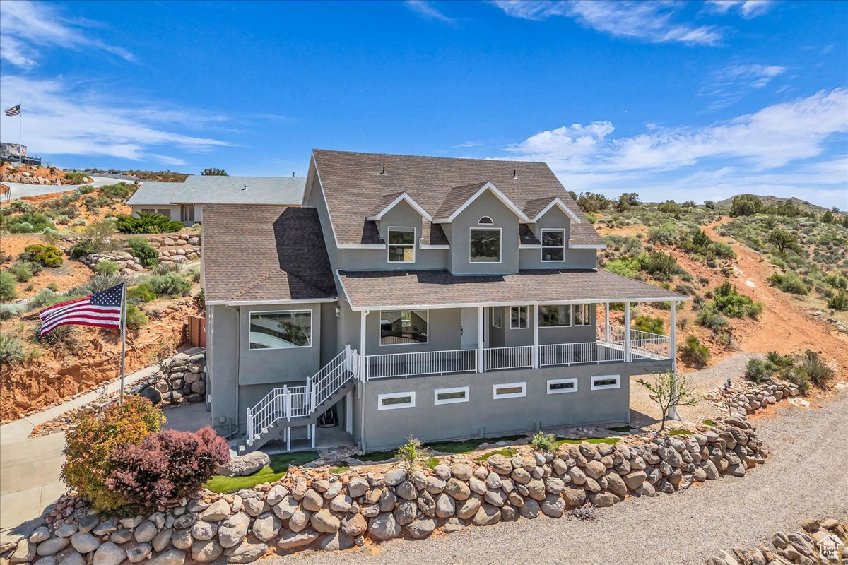 HOMESPUN VILLAGE - Residential