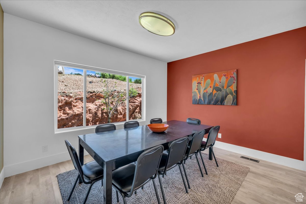 HOMESPUN VILLAGE - Residential