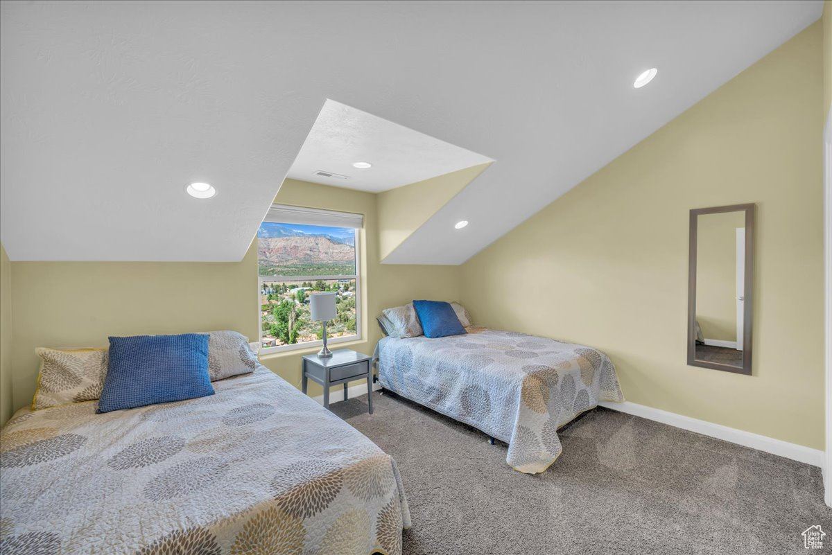 HOMESPUN VILLAGE - Residential