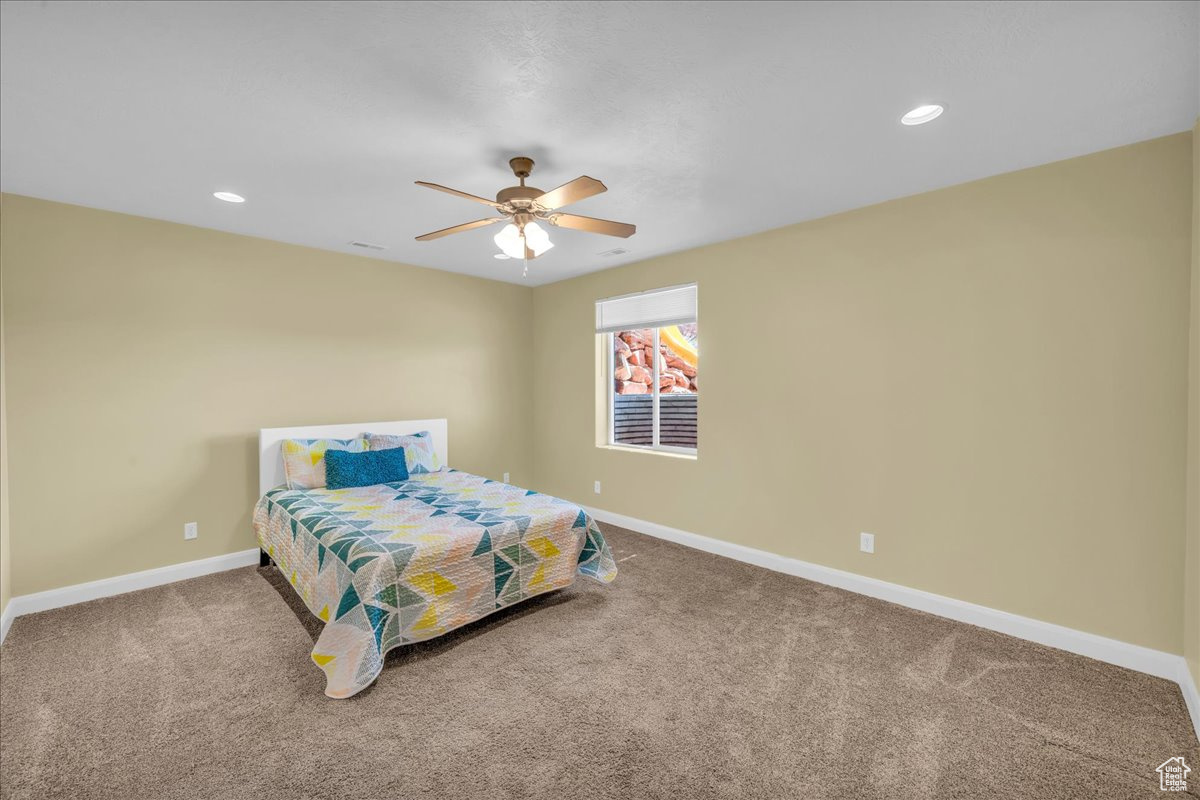 HOMESPUN VILLAGE - Residential