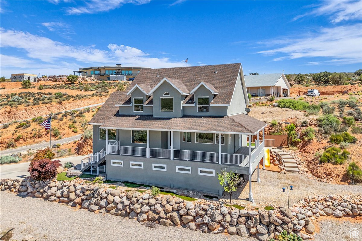 HOMESPUN VILLAGE - Residential