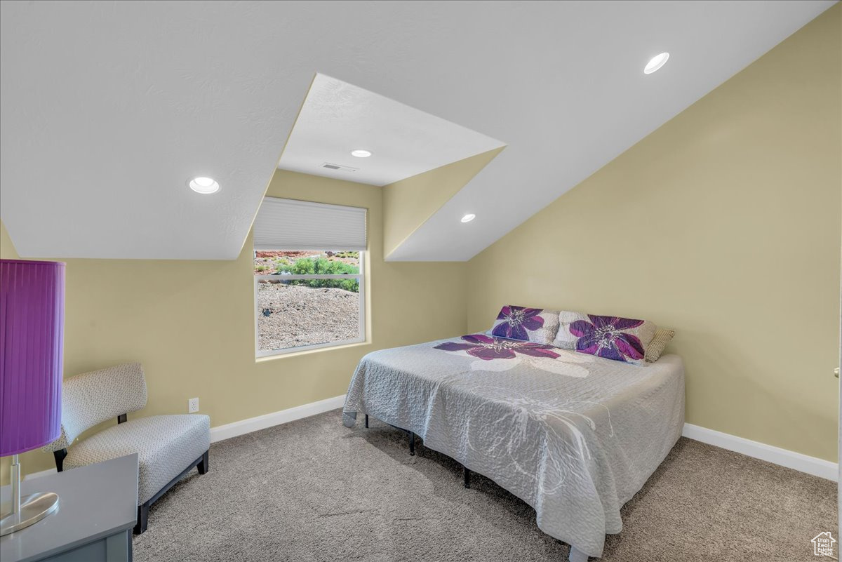 HOMESPUN VILLAGE - Residential