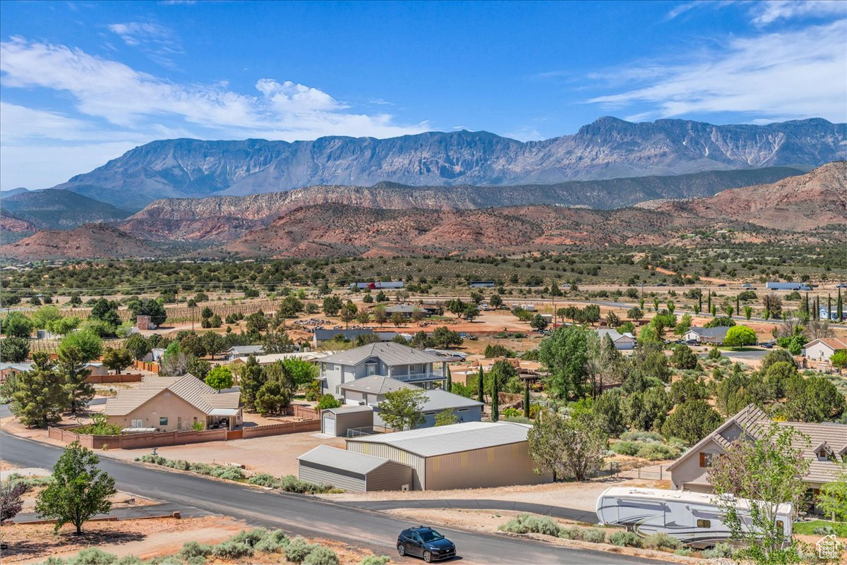 HOMESPUN VILLAGE - Residential