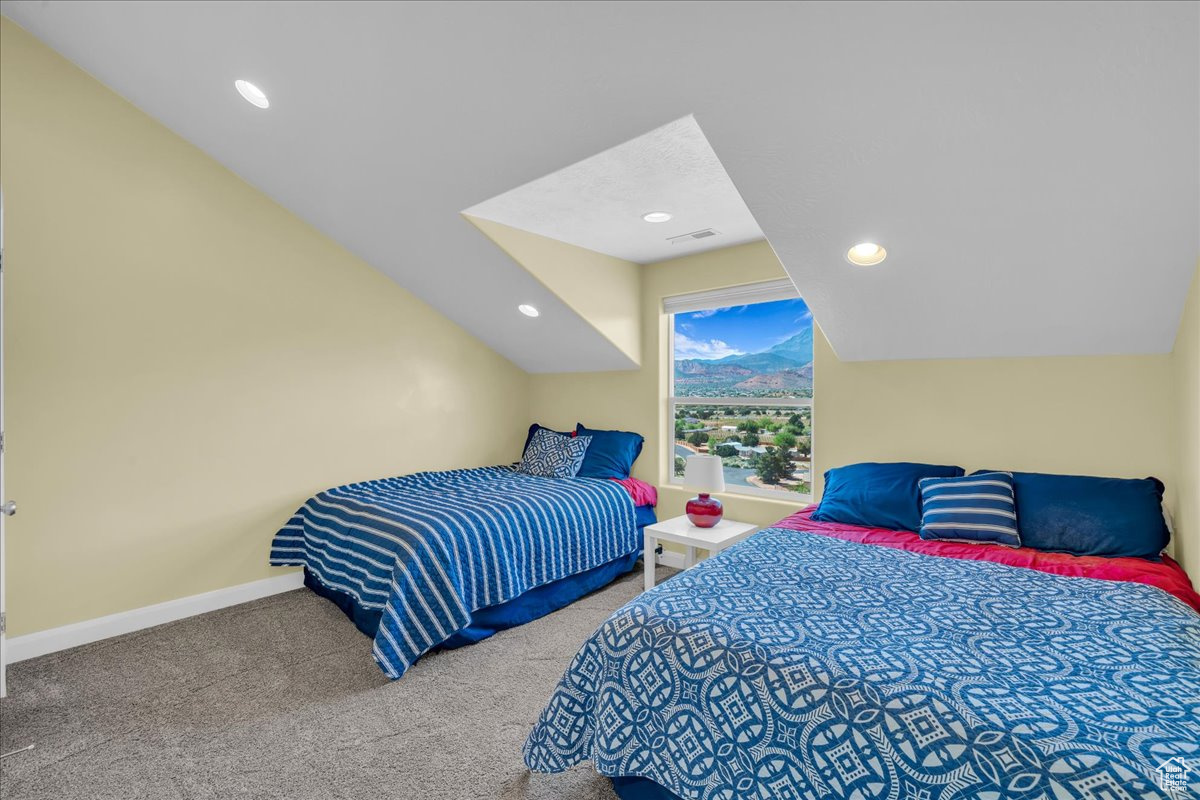 HOMESPUN VILLAGE - Residential