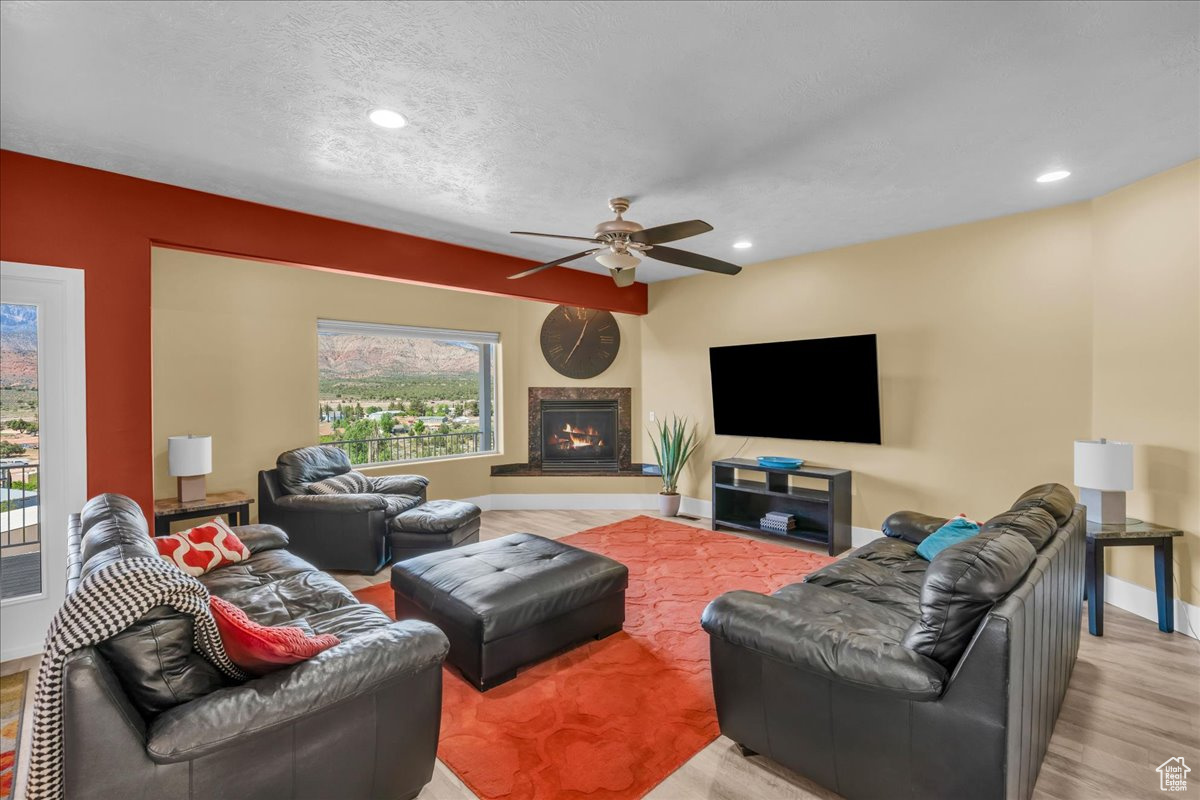 HOMESPUN VILLAGE - Residential