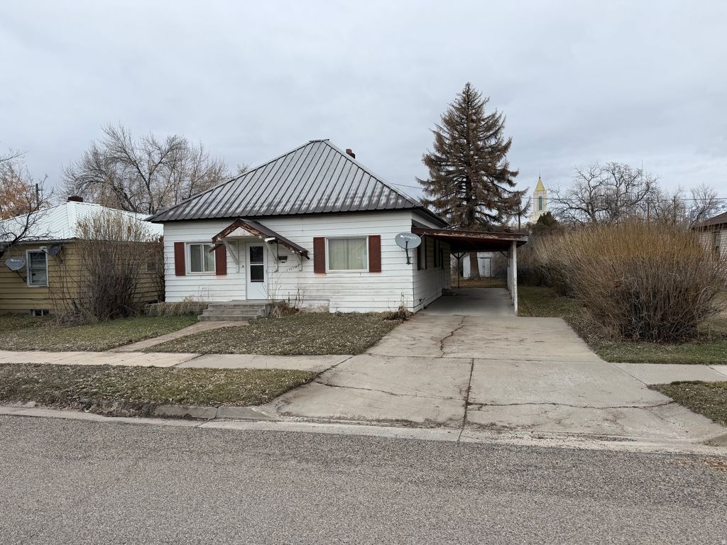 Photo of 536 JEFFERSON ST, Montpelier, ID 83254 (MLS # 2141833)