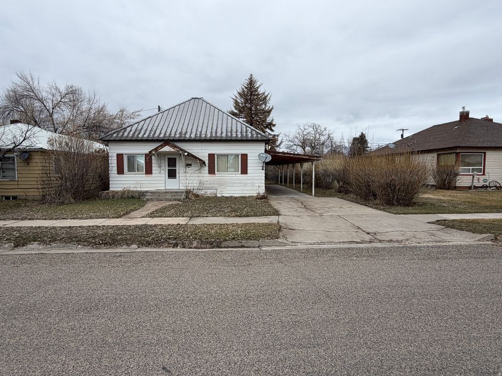 Photo of 536 JEFFERSON ST, Montpelier, ID 83254 (MLS # 2141833)