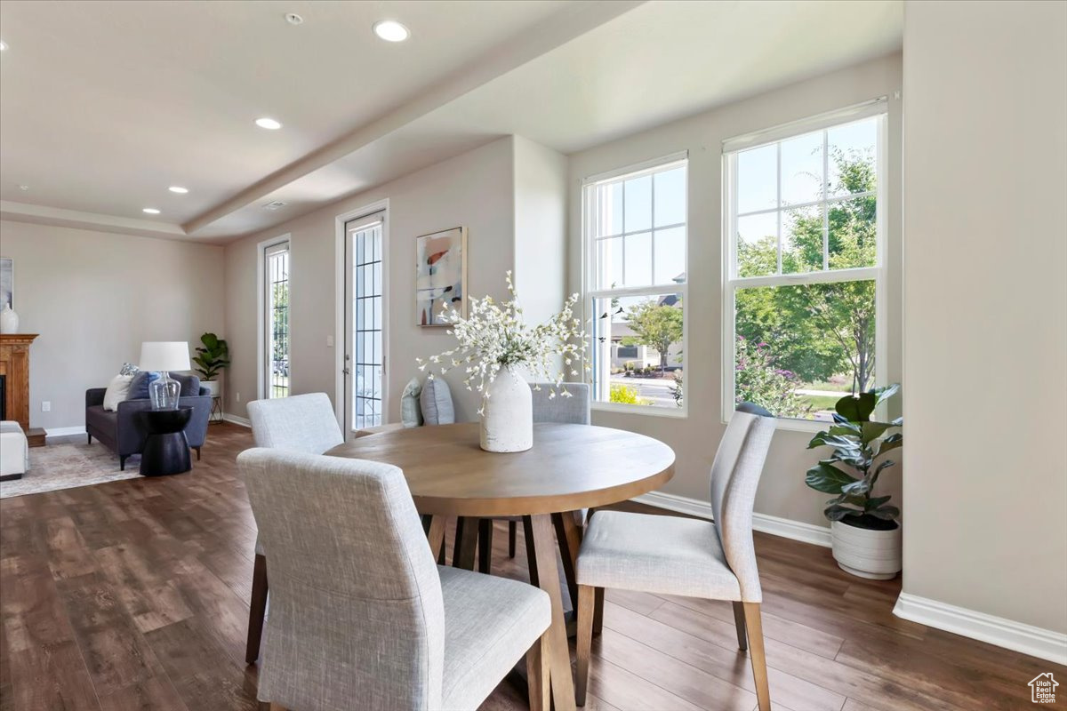 DAYBREAK GARDEN PARK - Residential