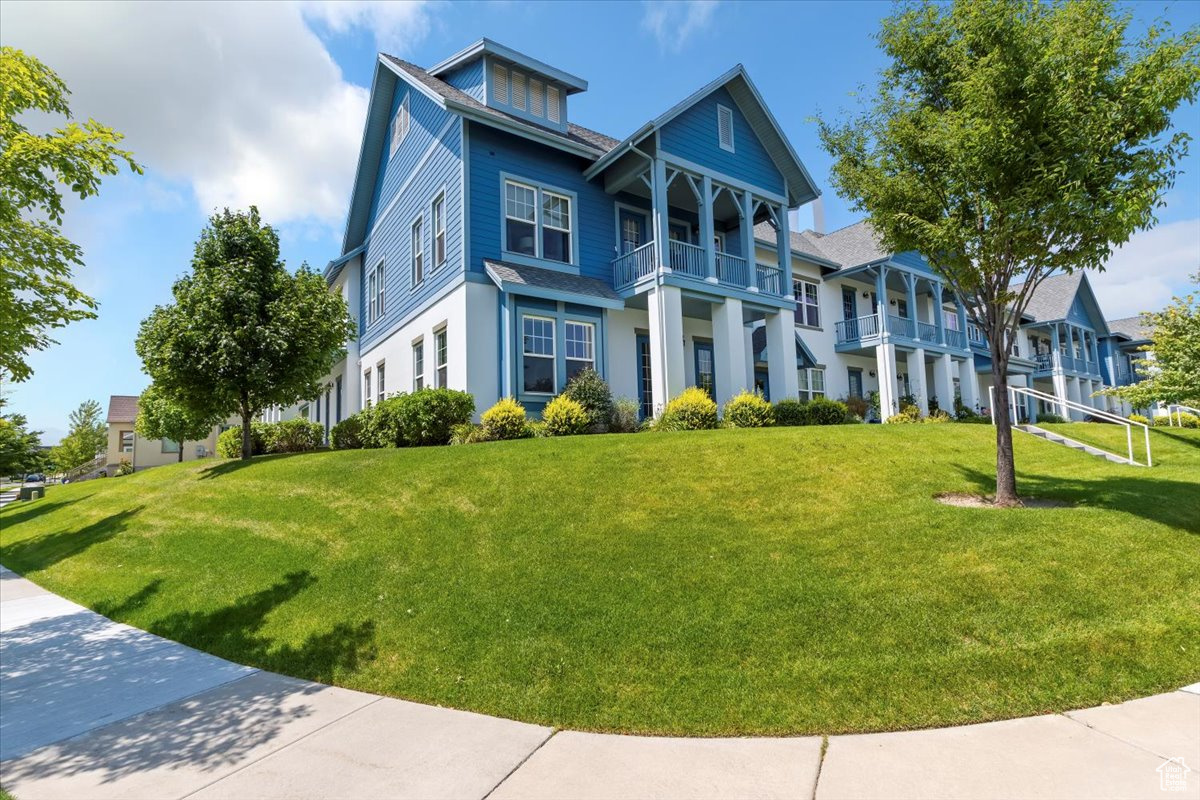 DAYBREAK GARDEN PARK - Residential