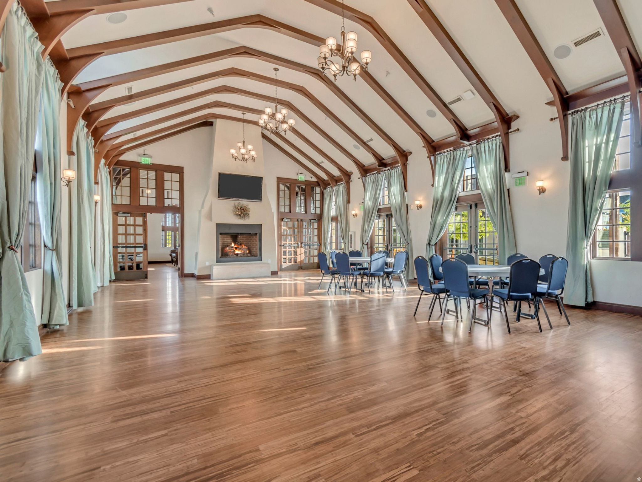 DAYBREAK GARDEN PARK - Residential