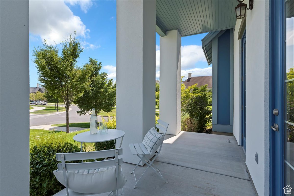 DAYBREAK GARDEN PARK - Residential