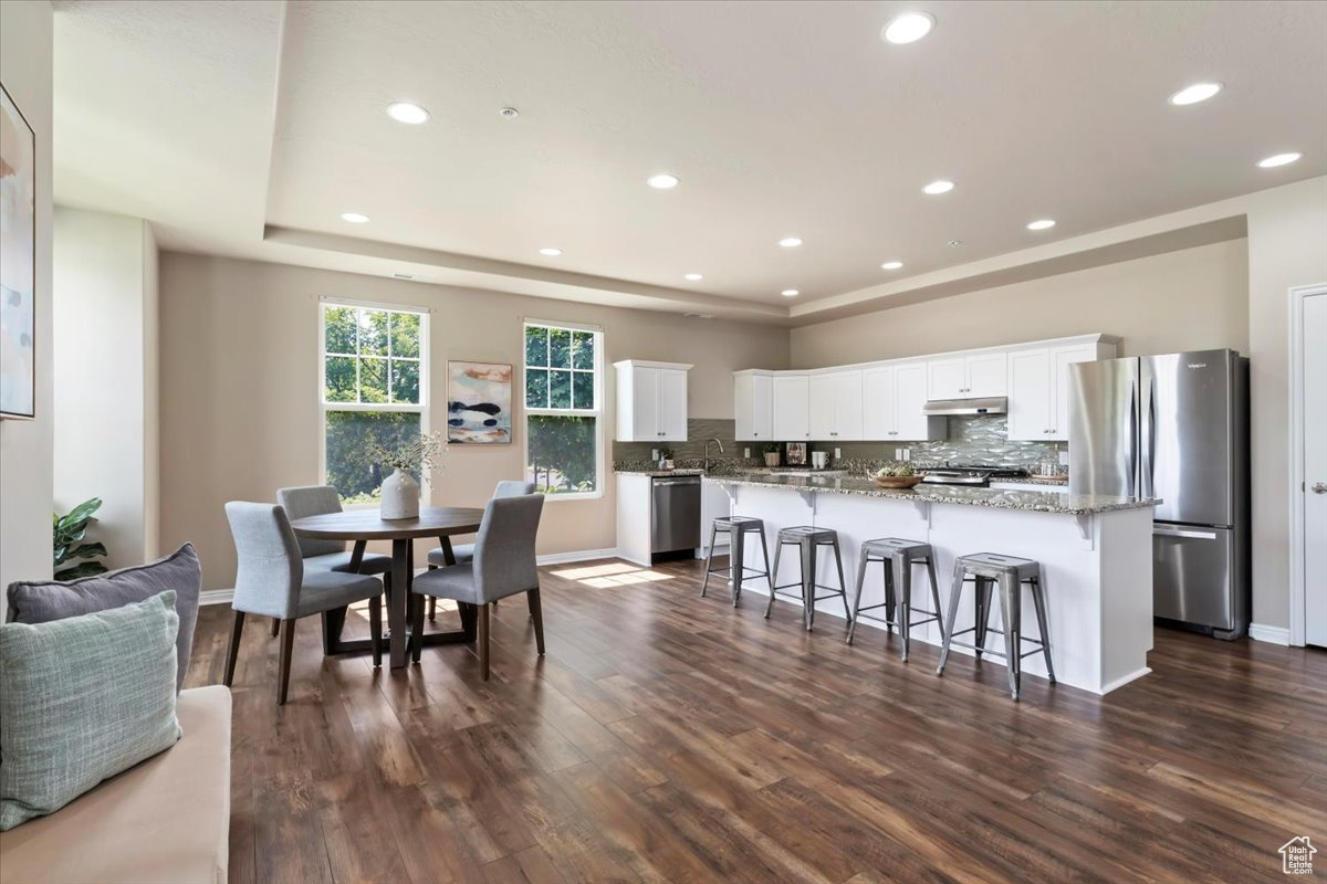 DAYBREAK GARDEN PARK - Residential