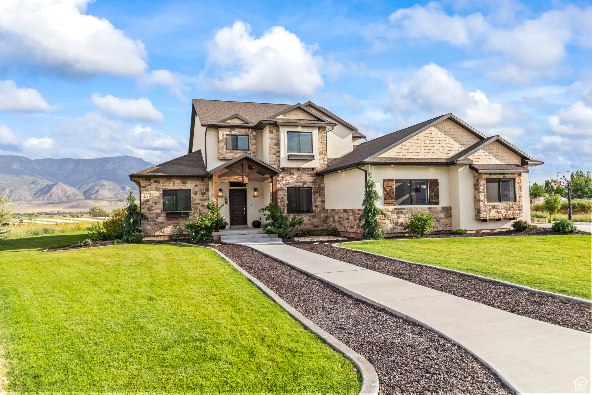 NORTH MEADOW - Residential