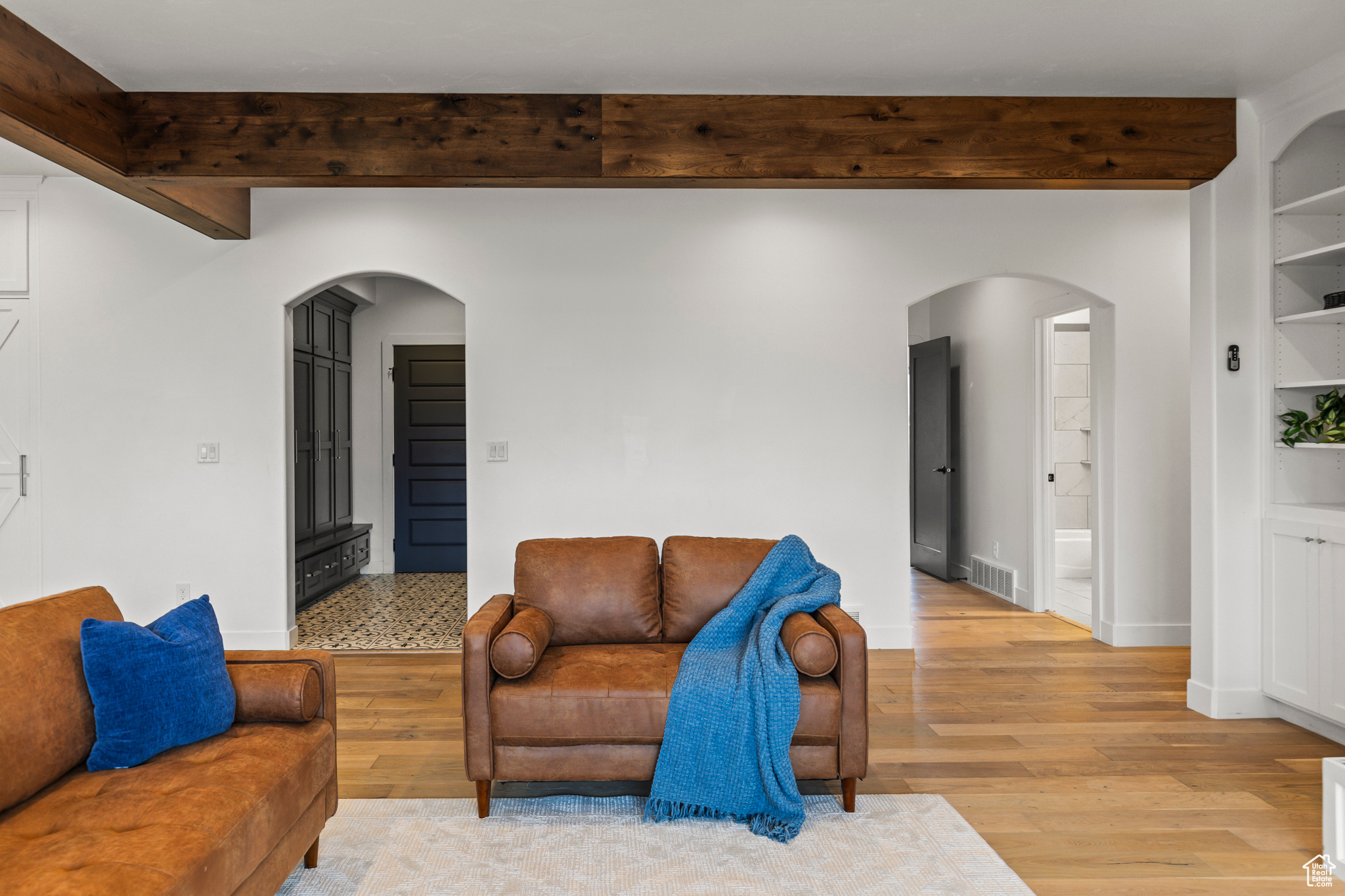 NORTH MEADOW - Residential