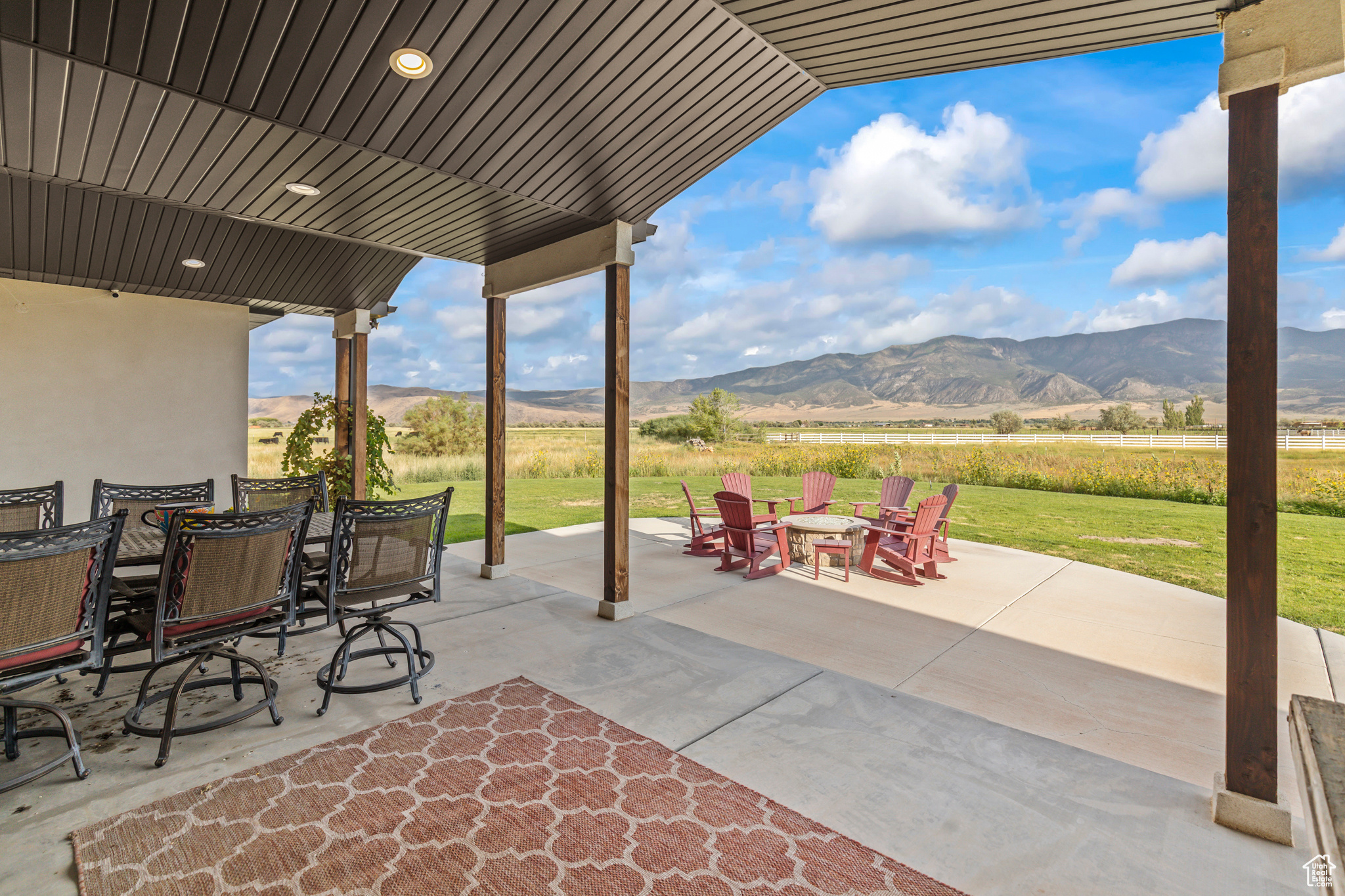 NORTH MEADOW - Residential