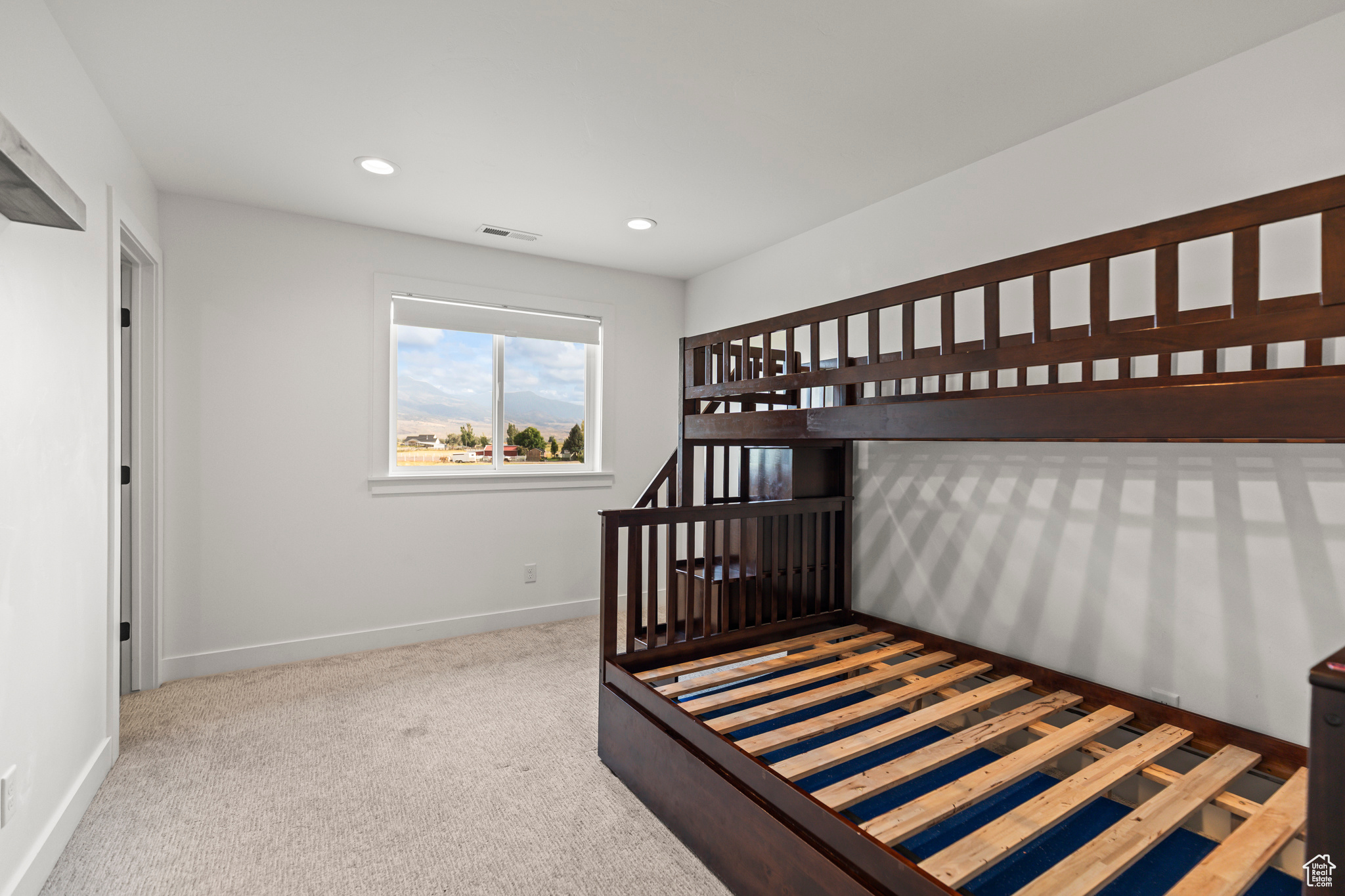 NORTH MEADOW - Residential