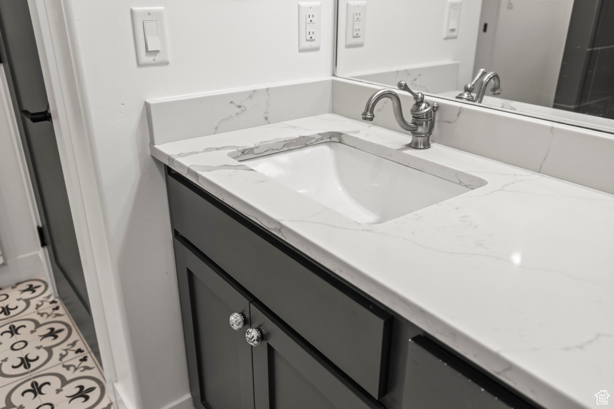 NORTH MEADOW - Residential