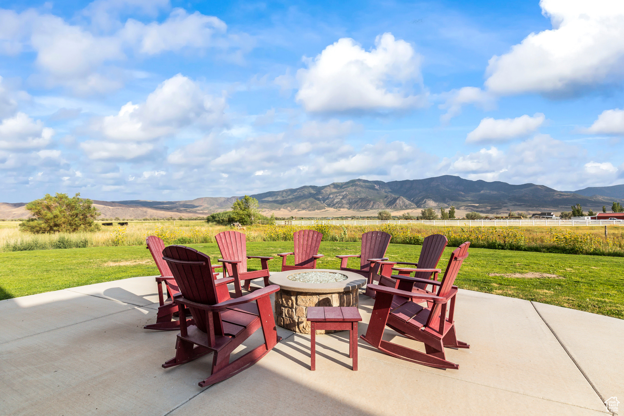 NORTH MEADOW - Residential