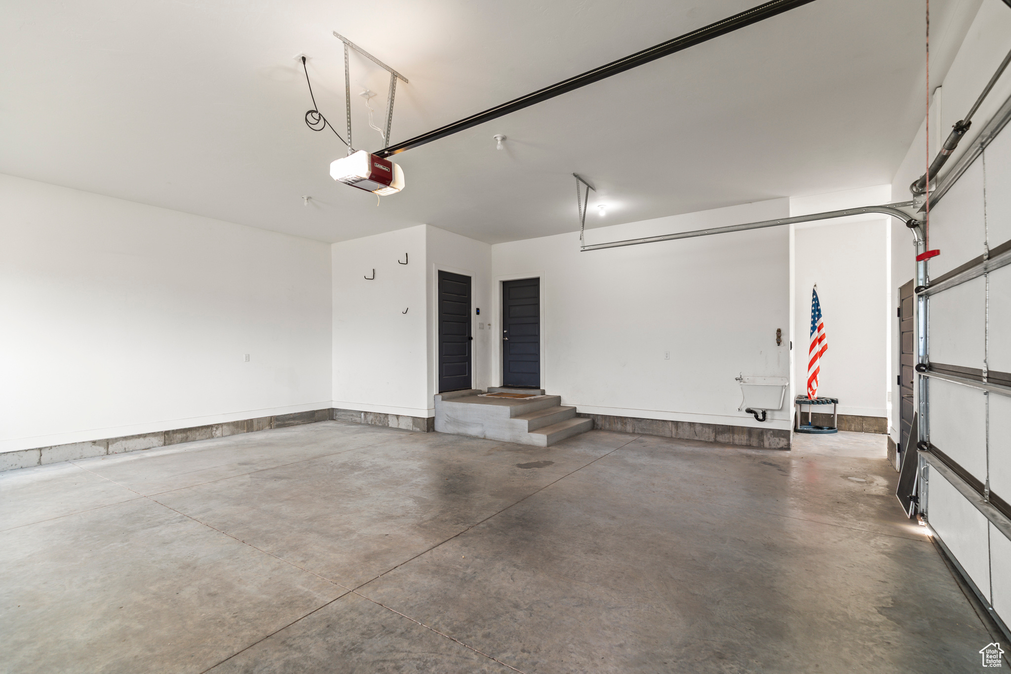 NORTH MEADOW - Residential