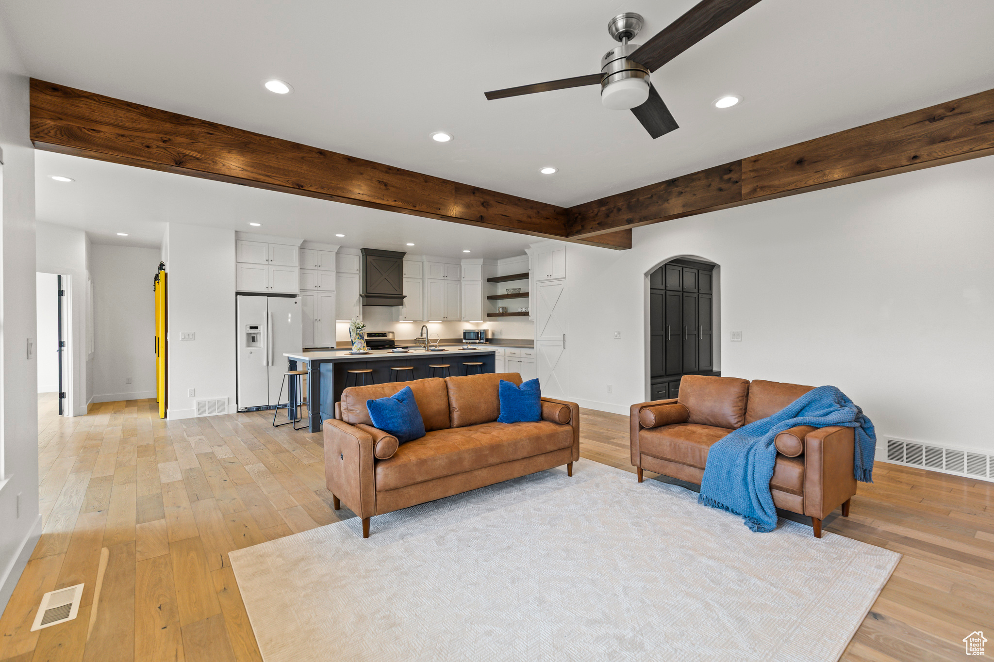 NORTH MEADOW - Residential