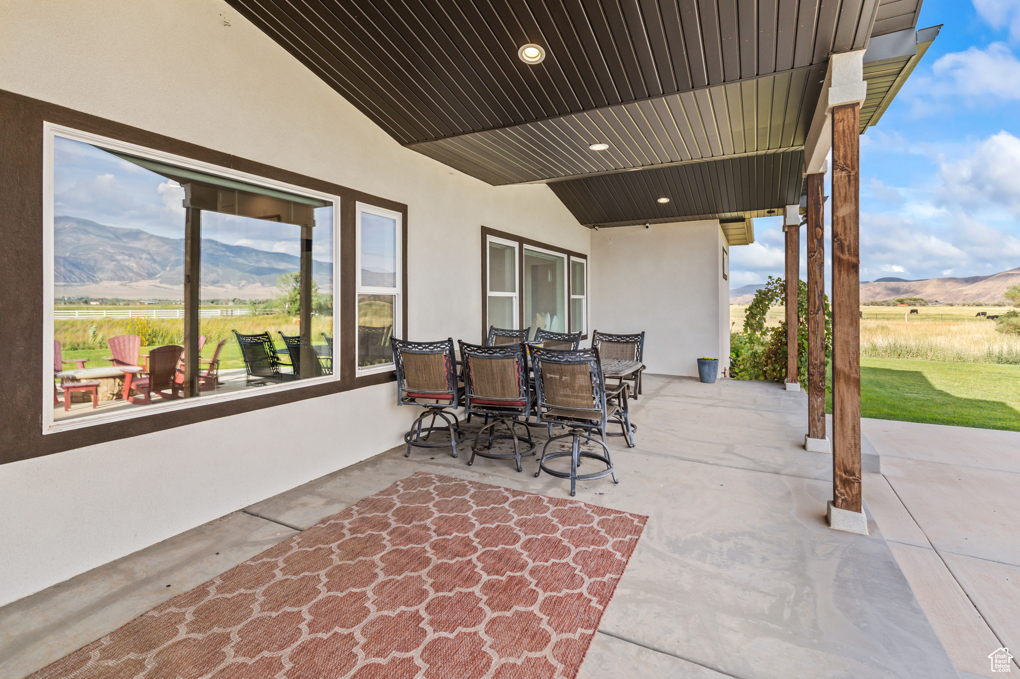 NORTH MEADOW - Residential