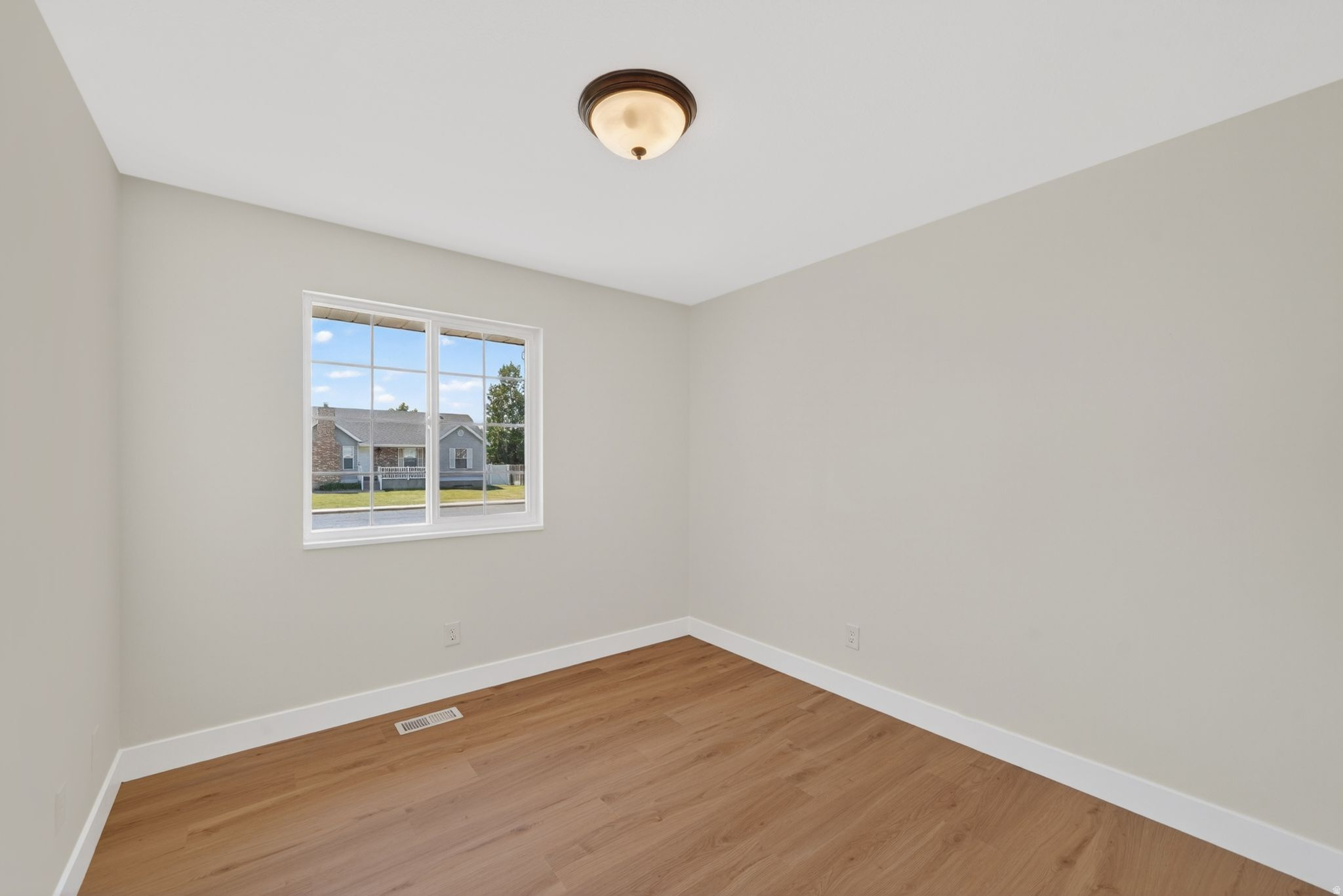 HILL CREST ACRES EAS - Residential