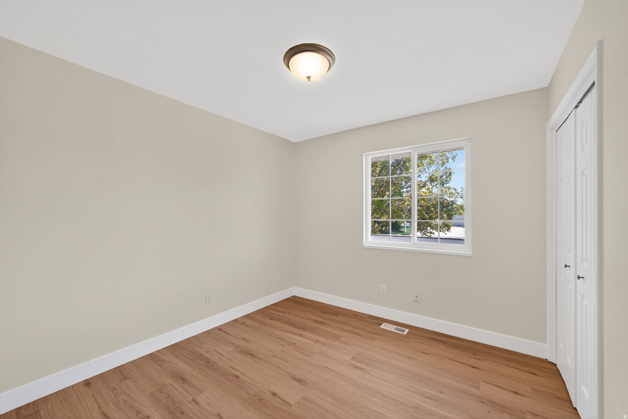 HILL CREST ACRES EAS - Residential