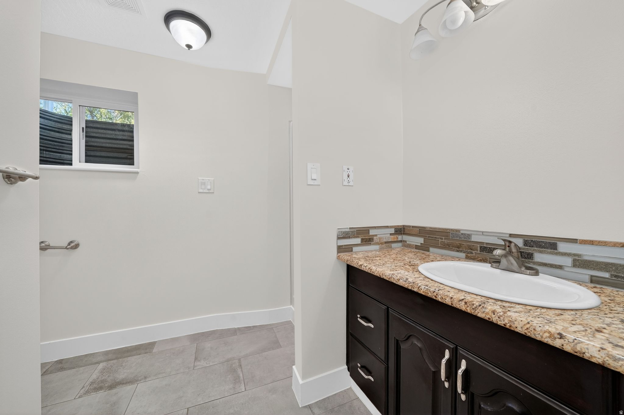 HILL CREST ACRES EAS - Residential