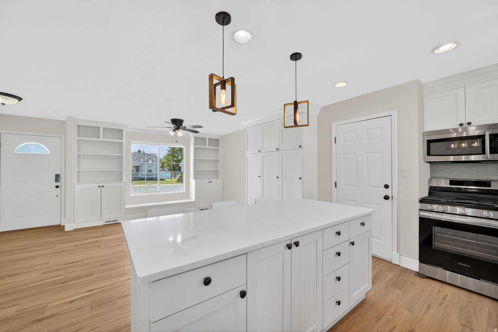 HILL CREST ACRES EAS - Residential