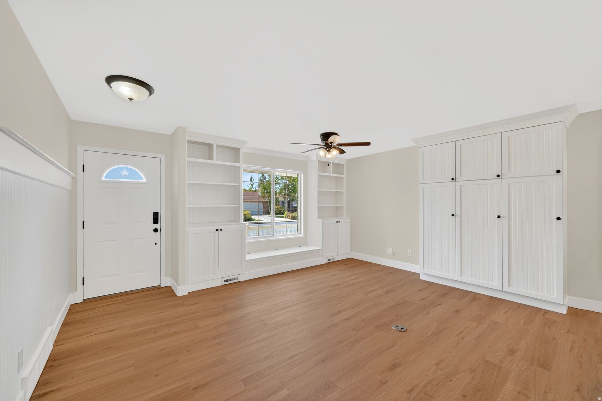 HILL CREST ACRES EAS - Residential