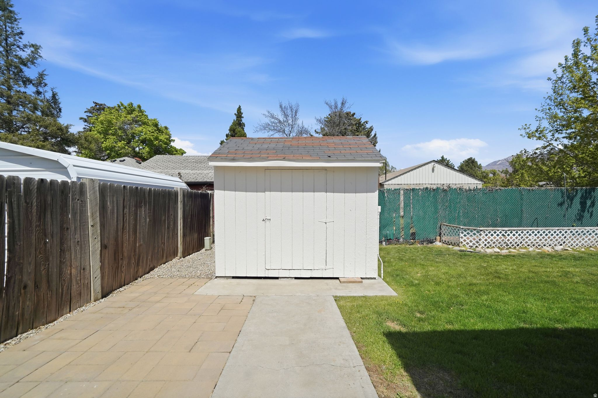 HILL CREST ACRES EAS - Residential