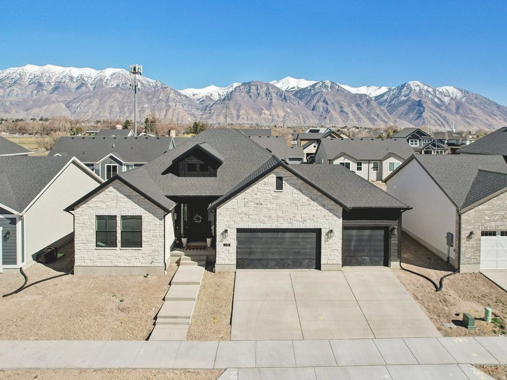 Photo of 1538 N 3200 W, Provo, UT 84601 (MLS # 2144277)