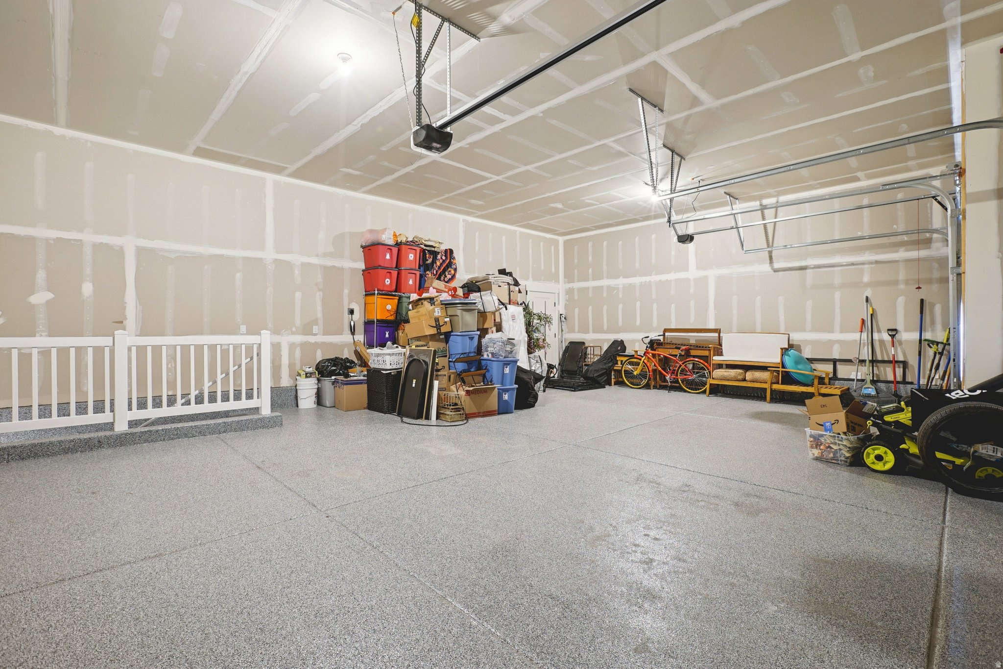 BROADVIEW SHORES - Residential