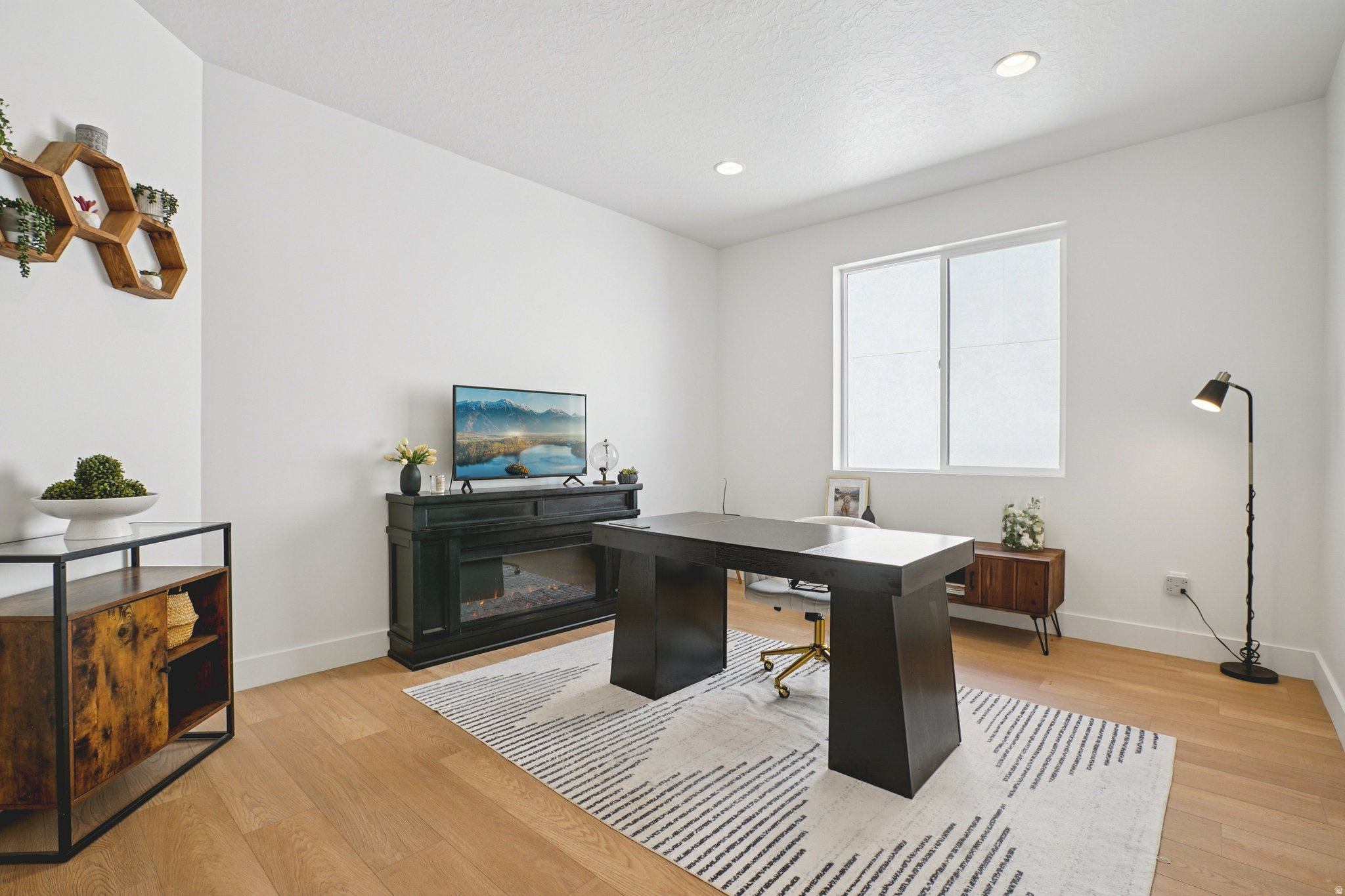 BROADVIEW SHORES - Residential